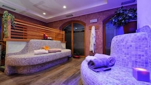 Sauna seca, sauna a vapor, banho turco/hammam, esfoliação corporal