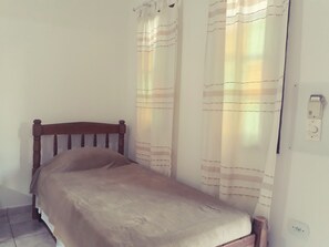 Superior Studio Suite, 1 Bedroom, Non Smoking, Hill View | Pemandangan dari bilik