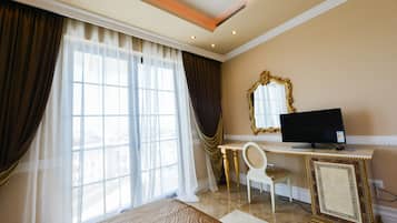 Minibar, in-room safe, desk, soundproofing