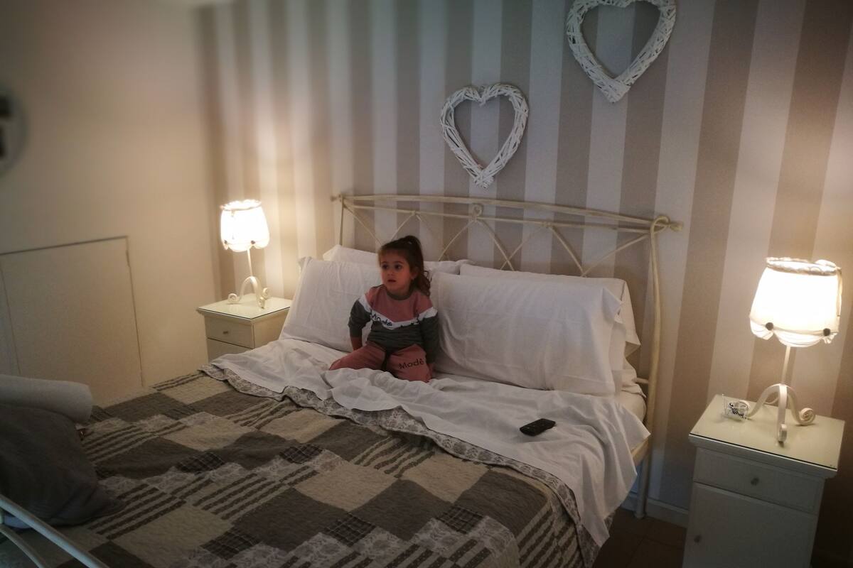 Suite Design, 1 grand lit, cuisine, vue ville