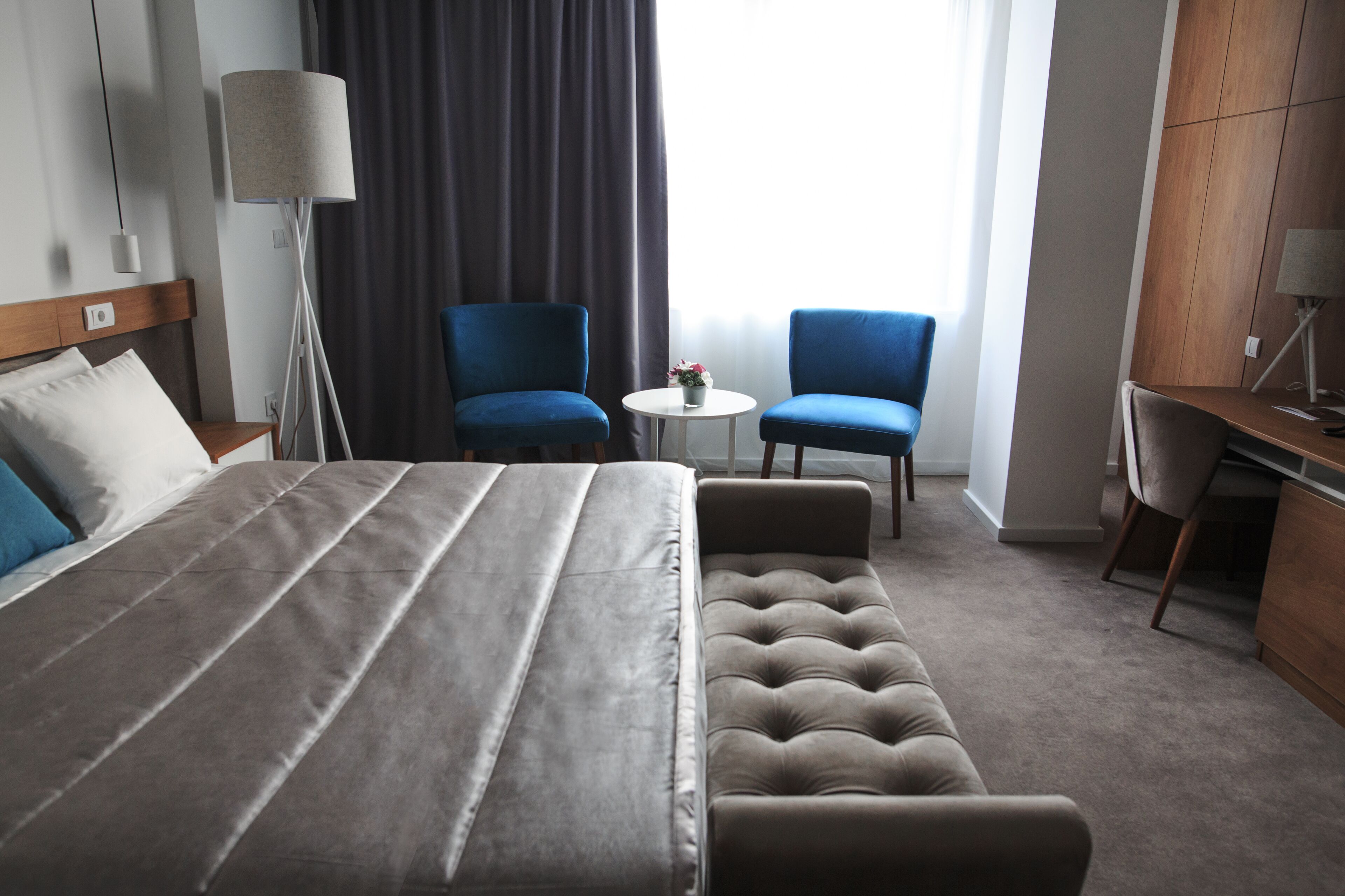 superior double or twin room | minibar, in-room safe, desk, soundproofing