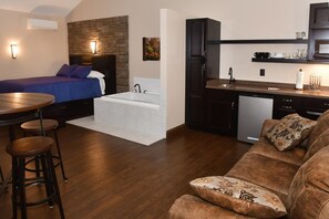 Premium bedding, individually decorated, desk, laptop workspace