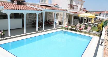 Alacati Lucky Angel Hotel
