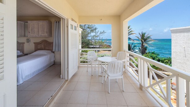Terrace/patio - Ocean Bliss Apartments (Inch Marlowe)