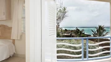 1 bedroom, in-room safe, individually decorated, individually furnished