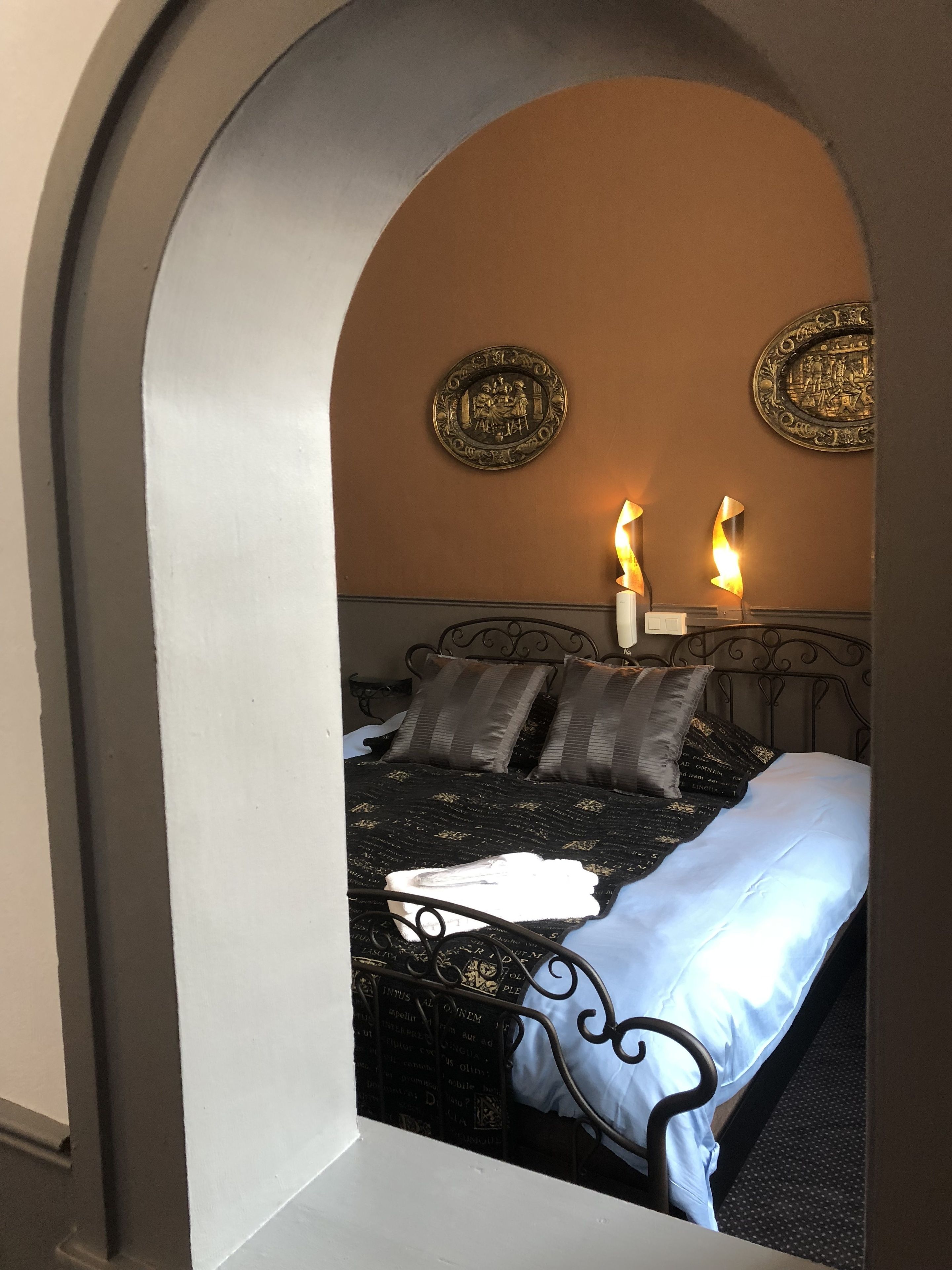 triple room | desk, blackout curtains, iron/ironing board, cots/infant beds