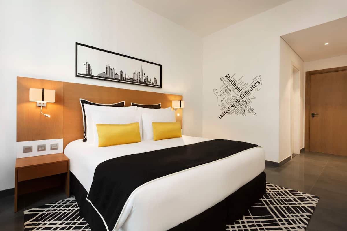 Habitación (TRYP) | Edredón, minibar y caja de seguridad en la habitación