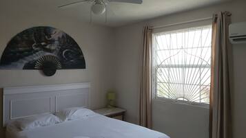 1 bedroom, in-room safe, desk, iron/ironing board