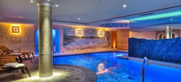 Bañera de hidromasaje interior