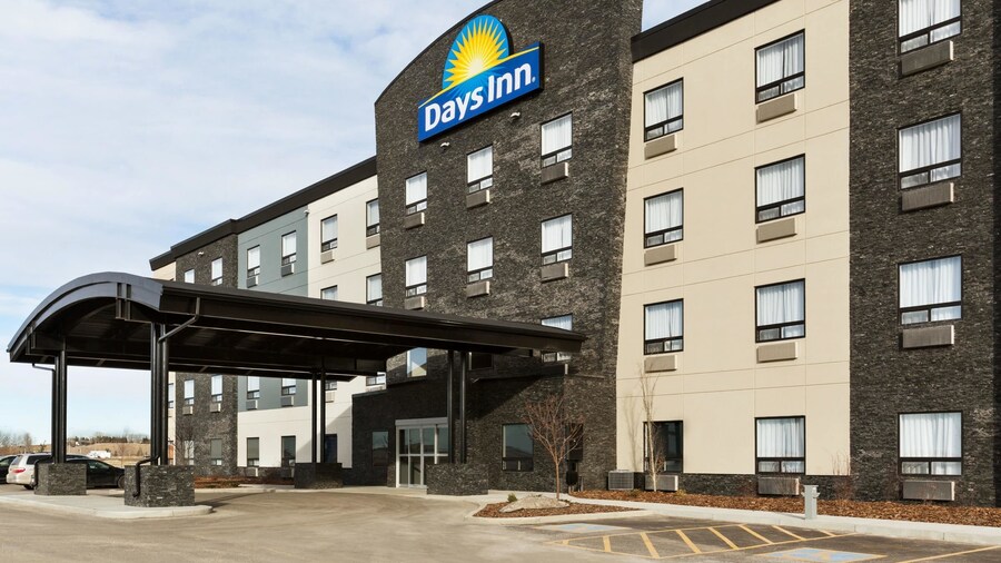 Days Inn by Wyndham Calgary North Balzac