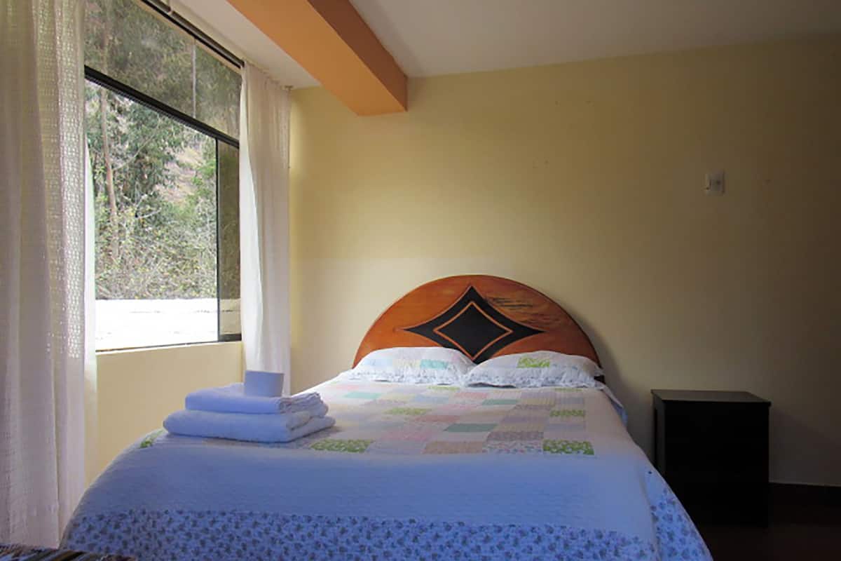 Double Room, Private Bathroom | Iron/ironing board, free WiFi
