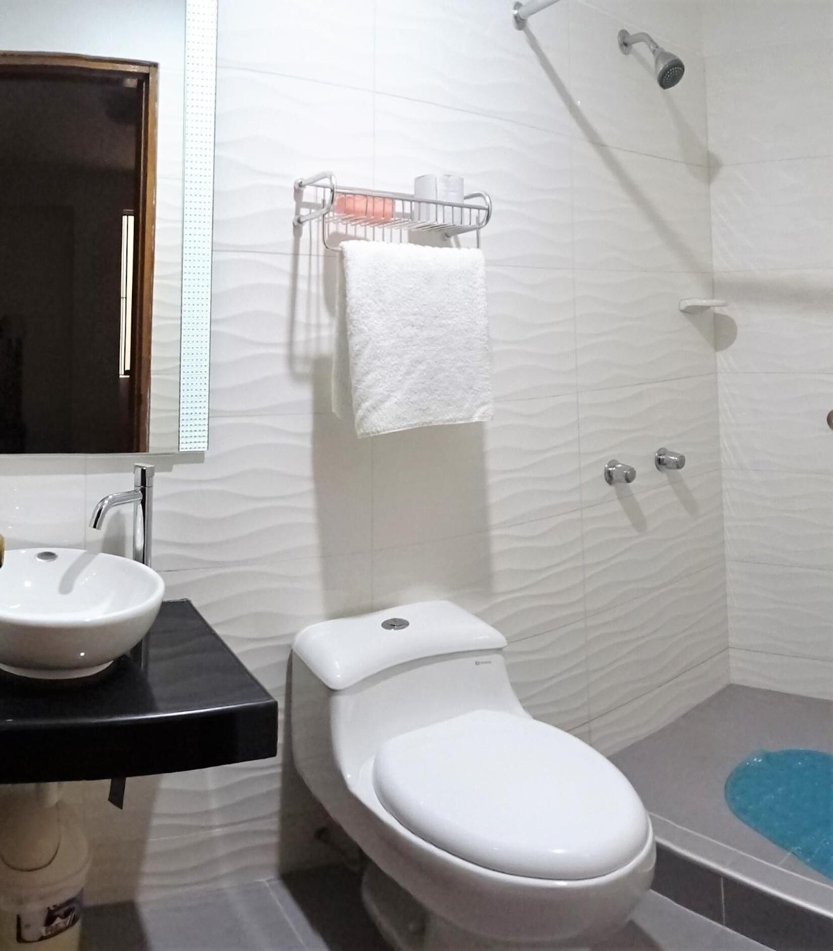 double room | bathroom | shower, free toiletries, hair dryer, towels