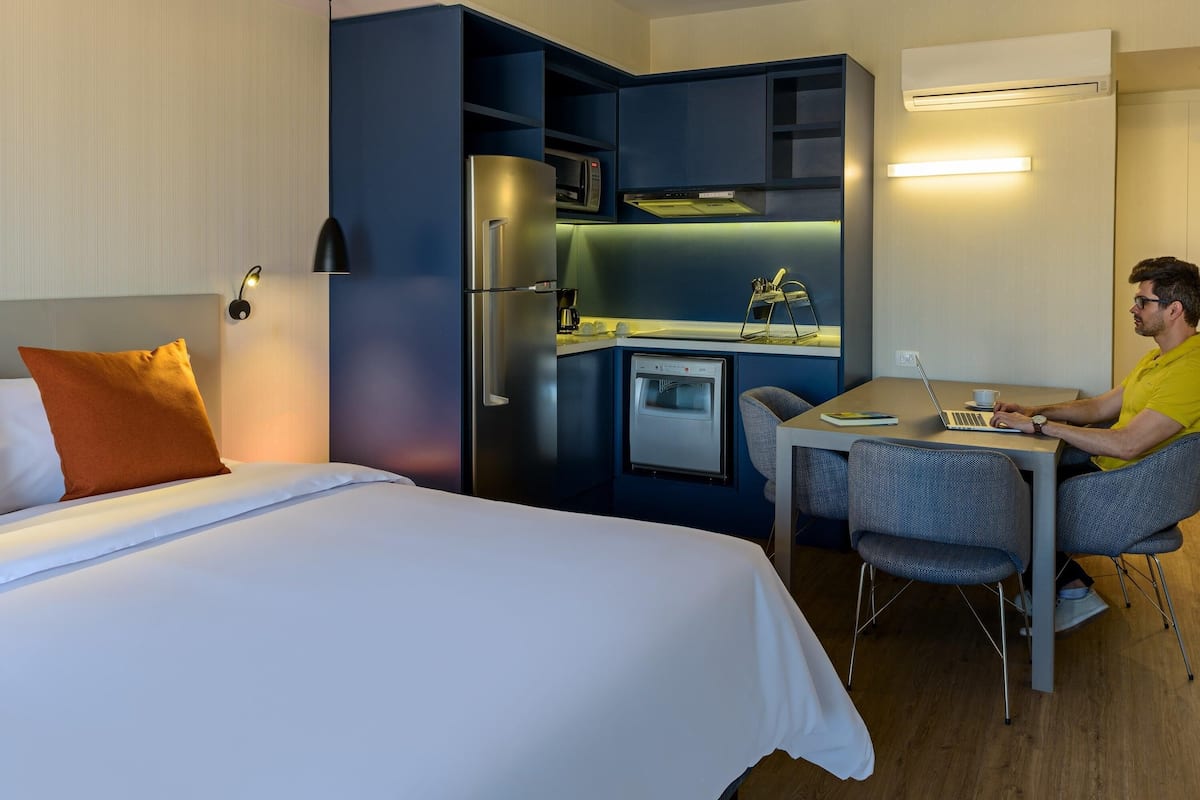 in-room safe, desk, laptop workspace, blackout curtains