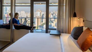 Lägenhet Superior - 1 dubbelsäng med bäddsoffa - kök | Värdeförvaringsskåp på rummet, skrivbord och arbetsyta för laptop