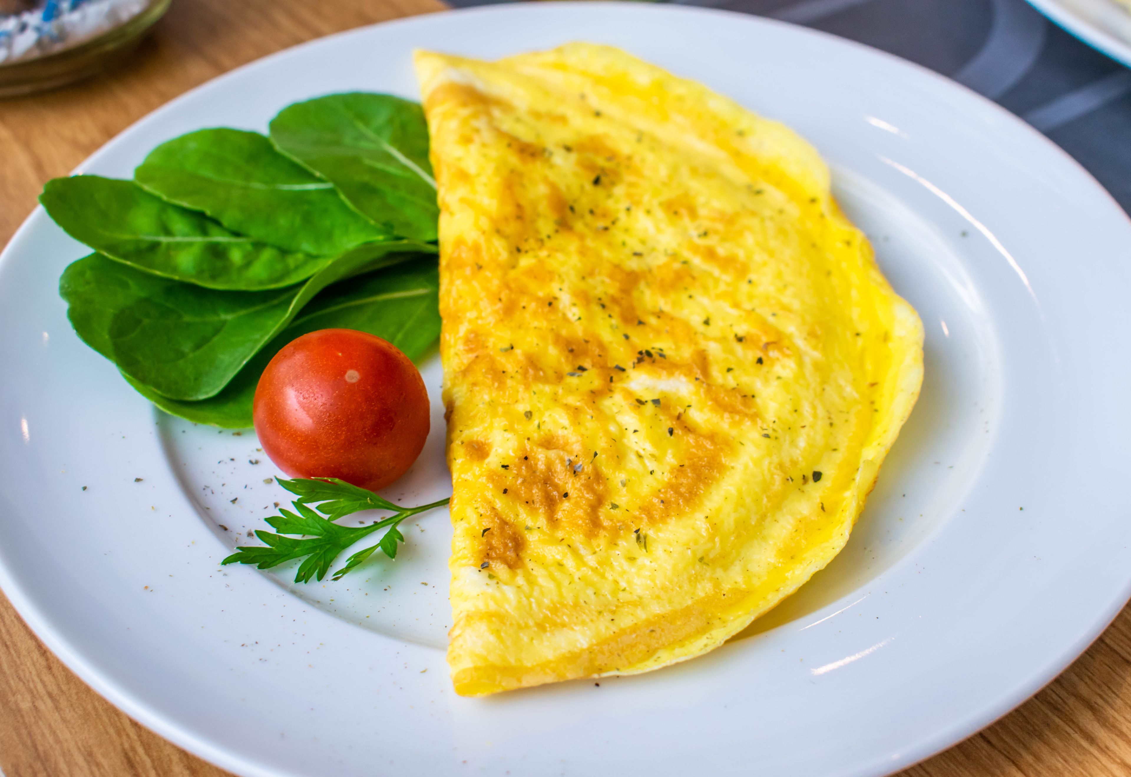 daily buffet breakfast (brl 72 per person)