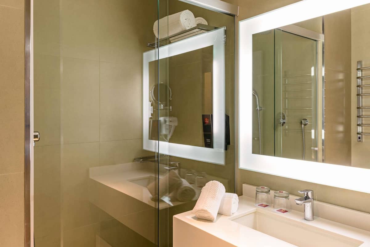 Superior Apartment, 1 King Bed, Kitchen | In-room safe, desk, blackout curtains, soundproofing