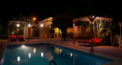 Inn Seventies Cheap & Chic II