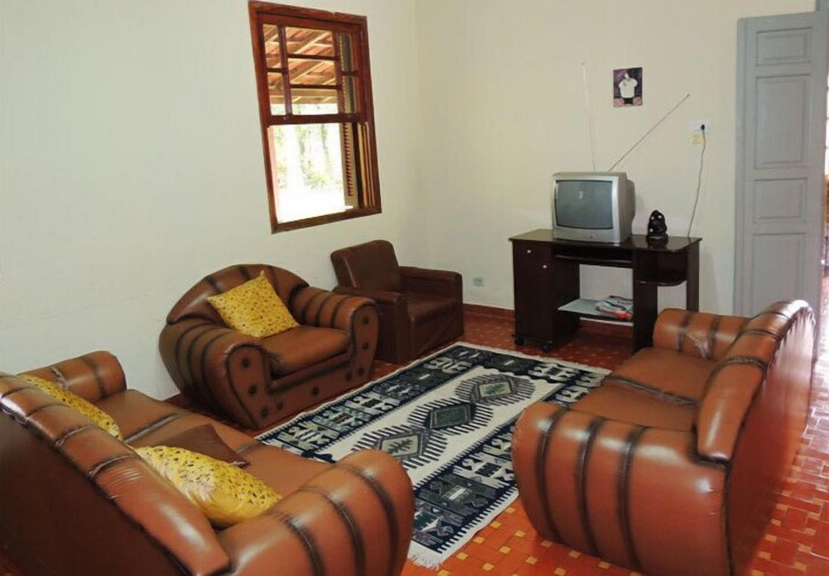 스탠다드 트리플룸 | 거실 | TV