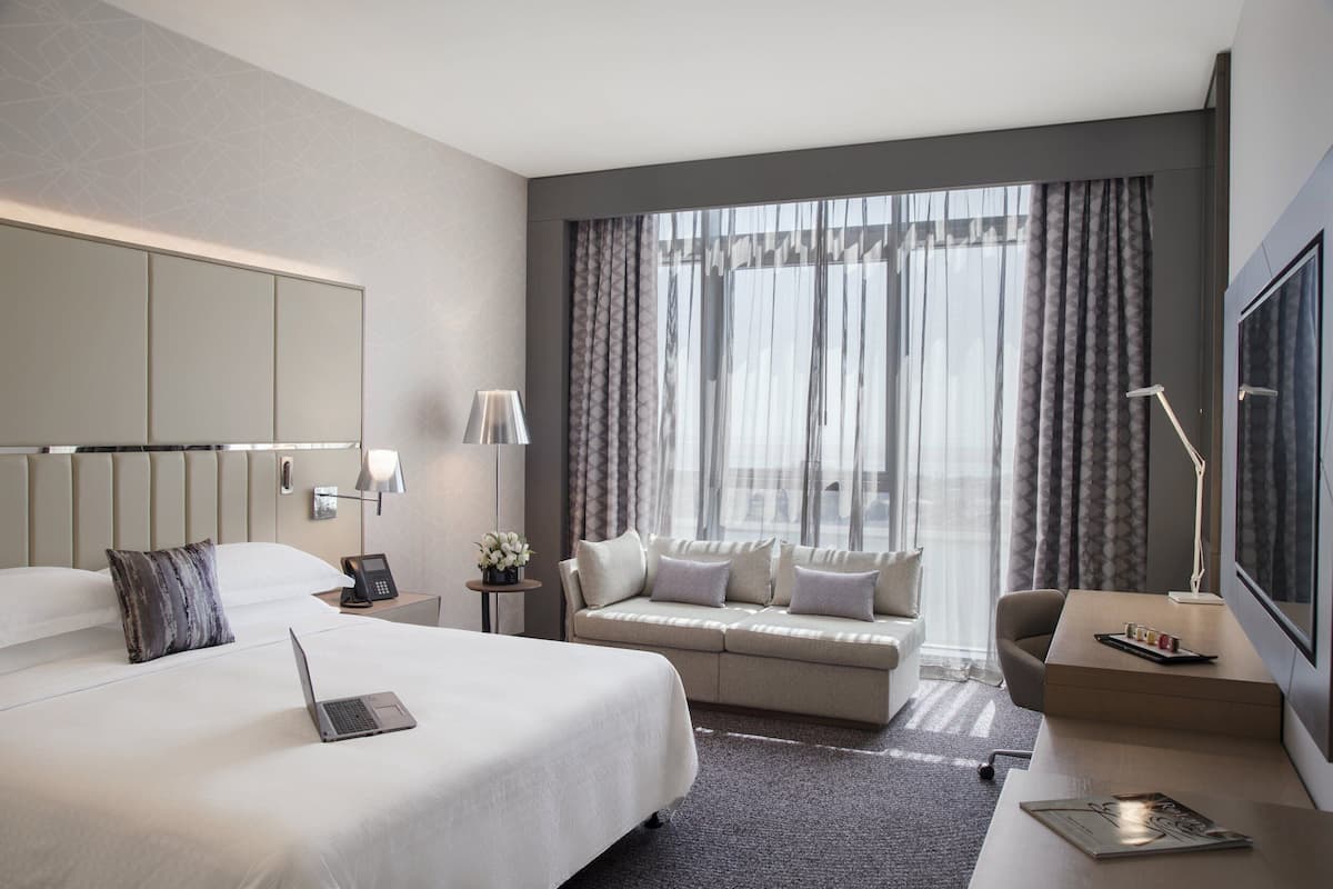 Hypo-allergenic bedding, down duvets, minibar, in-room safe