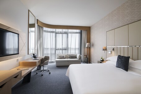 Pearl Rotana Capital Centre - Image 12