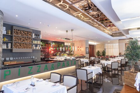 Pearl Rotana Capital Centre - Image 8