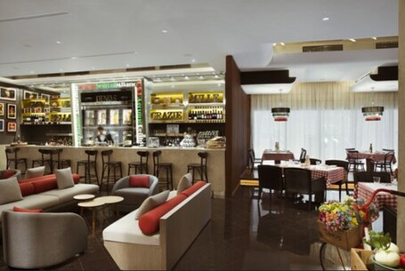 Pearl Rotana Capital Centre - Image 17
