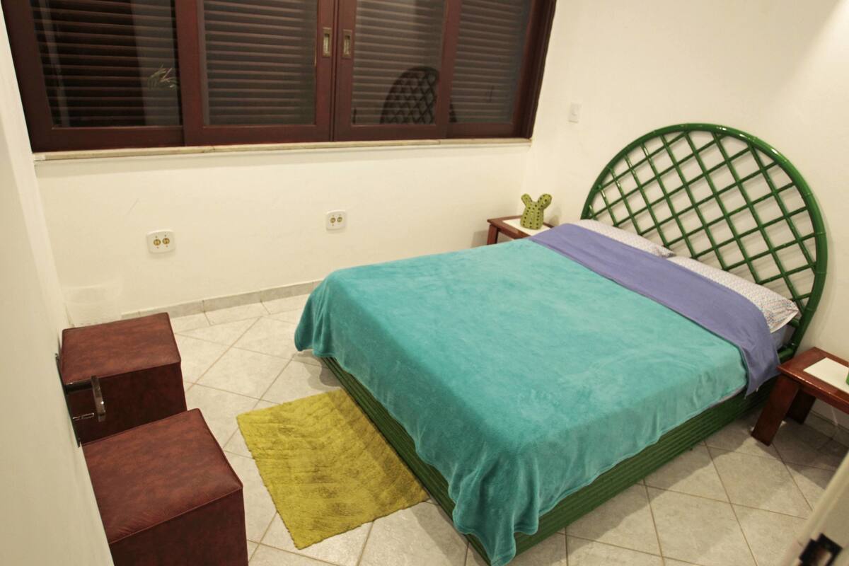 Double Room, Shared Bathroom | Free WiFi, bed sheets
