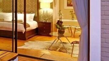 Maple Cottage | 2 bedrooms, in-room safe