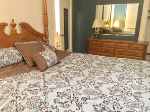 3 bedrooms, iron/ironing board, travel cot, free WiFi