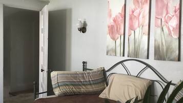 3 bedrooms, iron/ironing board, travel crib, free WiFi