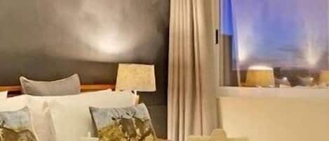 1 bedroom, in-room safe, iron/ironing board, free WiFi