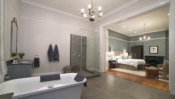 Luxury Suite 2 | Bathroom