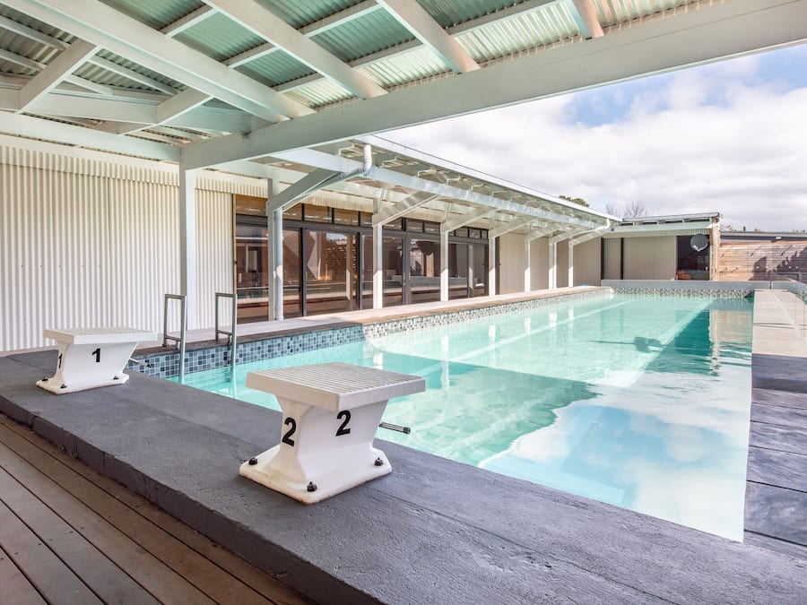 Außenpool, Liegestühle