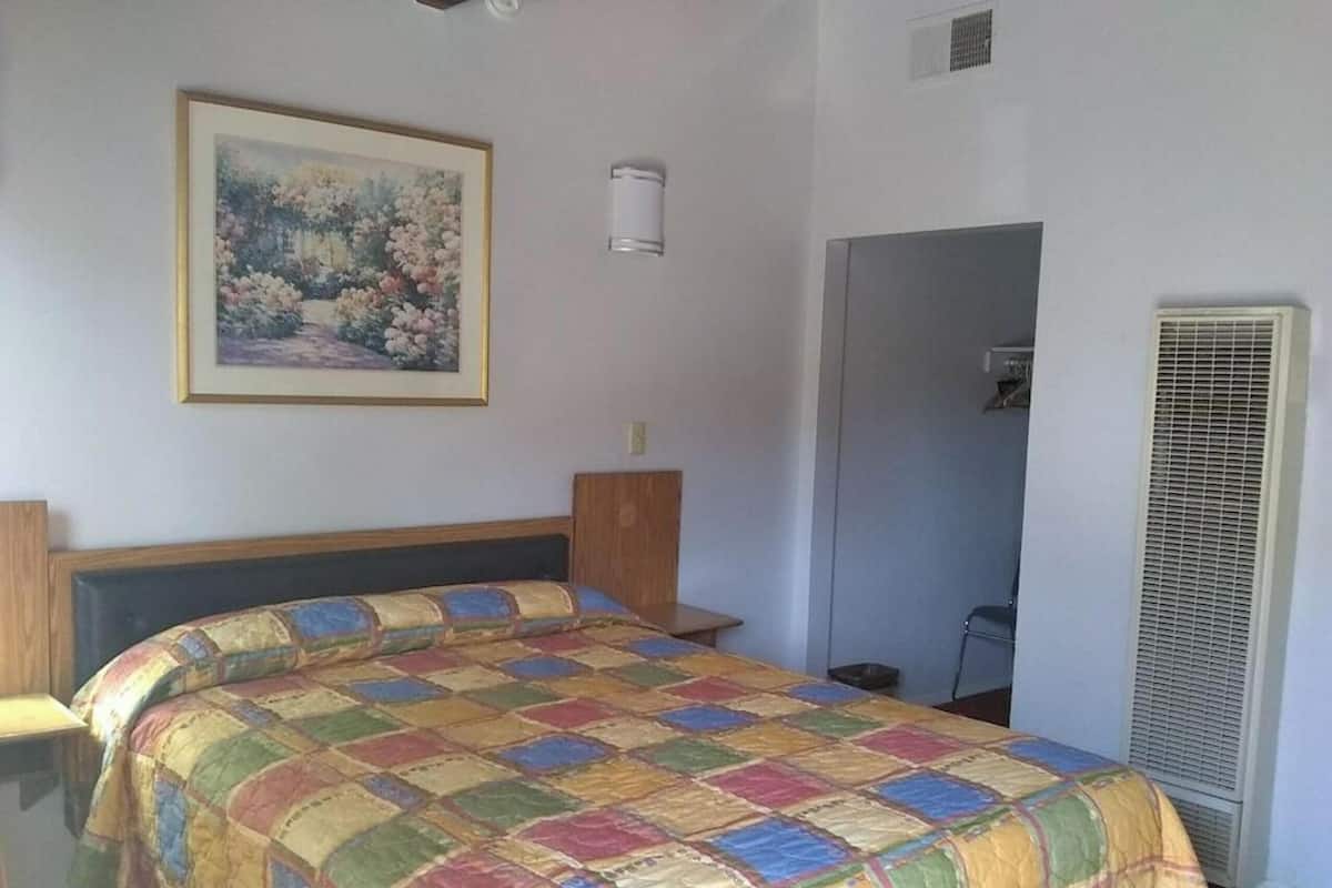 Skrivbord, gratis wi-fi och sängkläder