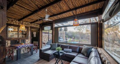 Foxy Crocodile Bush Lodge & Kruger Safari's - No Loadshedding