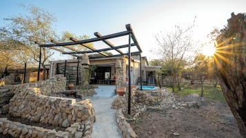 Superior Villa | 1 Schlafzimmer, hochwertige Bettwaren, individuell dekoriert