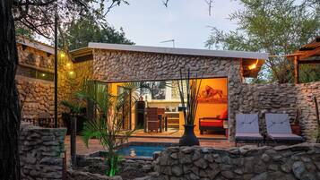 Deluxe Villa | 1 kamar tidur, seprai premium, dan didekorasi berbeda-beda