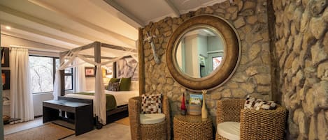 Deluxe Villa | Living area