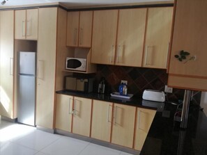 Fridge, microwave