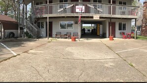 Unclassified image, 3 of 11, button - Andrew's Lakeside Resort (Monticello)