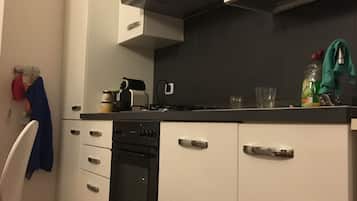 Réfrigérateur, four, plaque de cuisson, lave-vaisselle