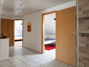 3 Schlafzimmer, Schreibtisch, Bügeleisen/Bügelbrett, kostenloses WLAN