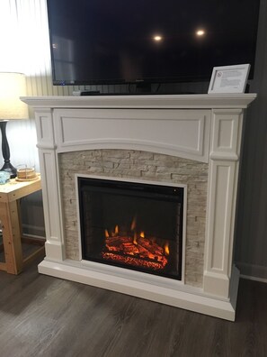 Pine | Living room | Flat-screen TV, DVD player - Cottages at Fair Haven Cove (Cape Fair)