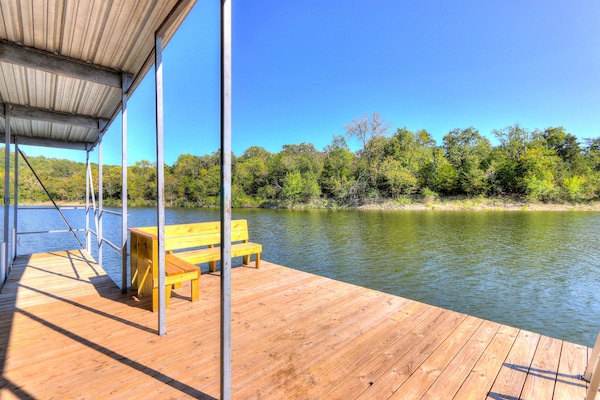 Dock