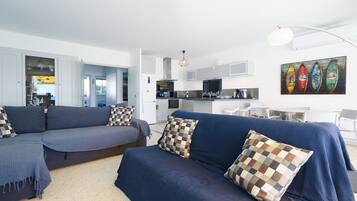 TV connectée, jeux vidéo, livres, chaßne hi-fi