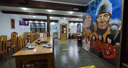 Hostal La Base