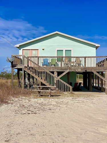 STEPS from the Beach - Private Access! -As Seen On TV- Accommodates 9