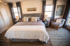 3 habitaciones, tabla de planchar con plancha, wifi y ropa de cama