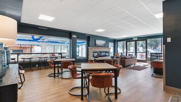 تناول الطعام