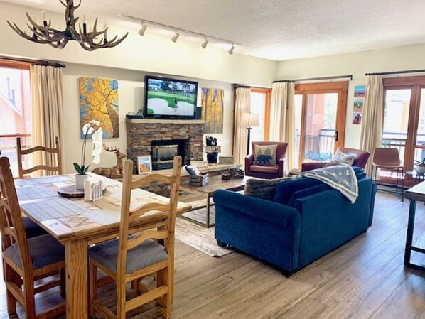 Smart TV, fireplace, DVD player